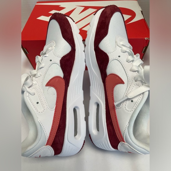 NEW Nike Air Max
SCWomen's Athletic Run
GymTrain Red Shoes FJ3242-100 Size 6 - Picture 4 of 12